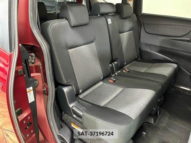Toyota SIENTA 2019-10 368153-5