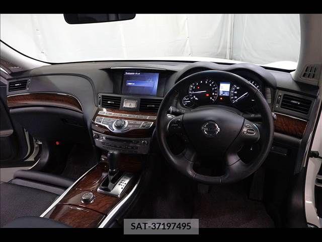 Nissan FUGA 2010-07 353868-1