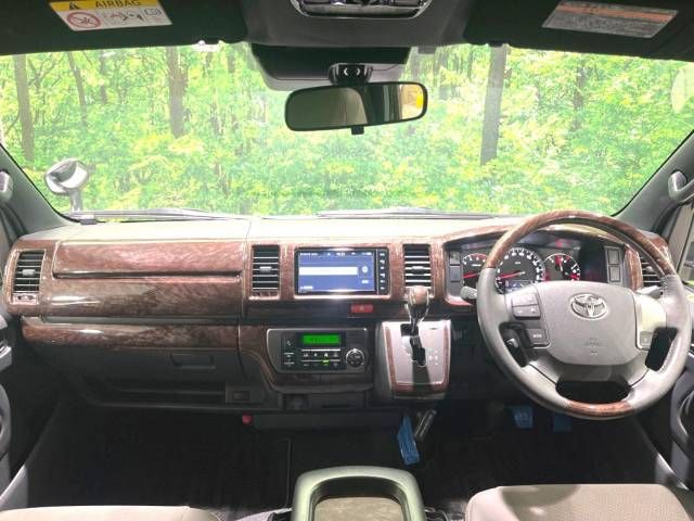 Toyota HIACE VAN 2019-05 17985-1