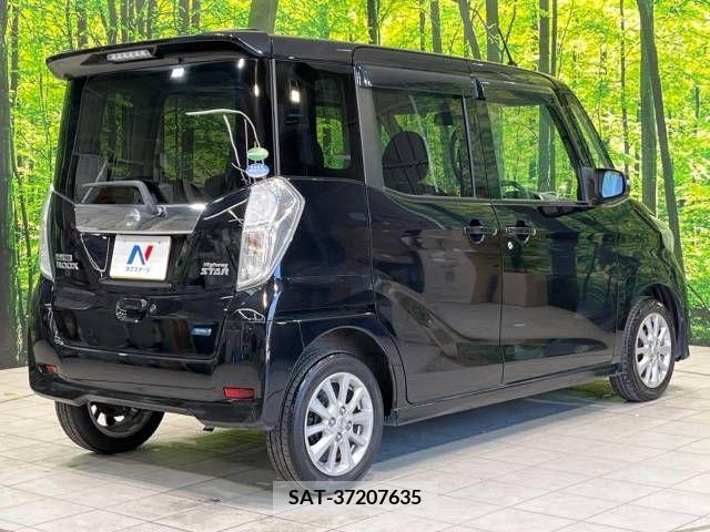 Nissan ROOX 2015-07 323773-17