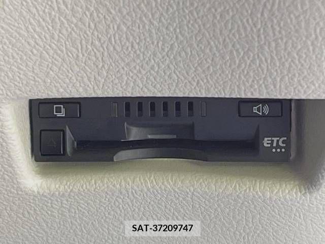 Toyota SIENTA 2016-10 224109-7