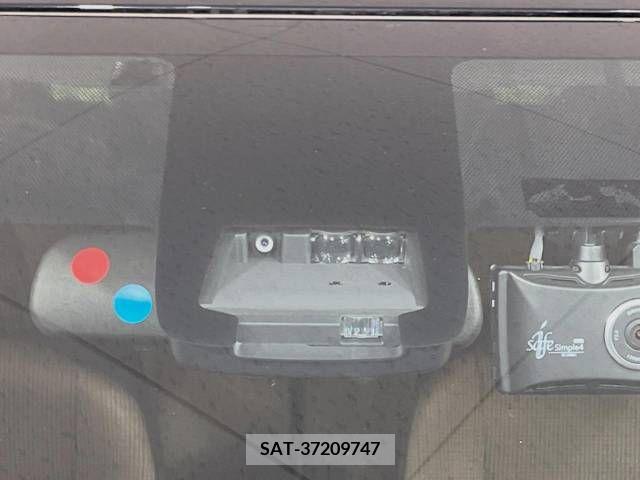 Toyota SIENTA 2016-10 224109-4