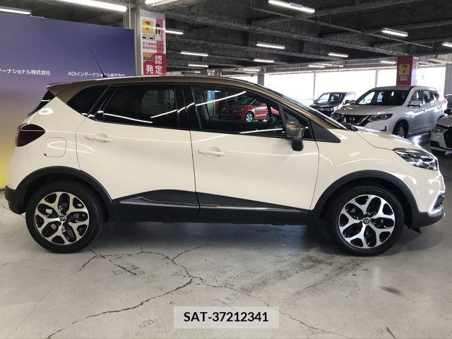 Renault CAPTUR 2018-01 283079-7