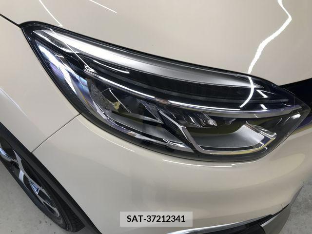 Renault CAPTUR 2018-01 283079-15