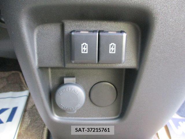 Suzuki SPACIA 2023-09 231195-19