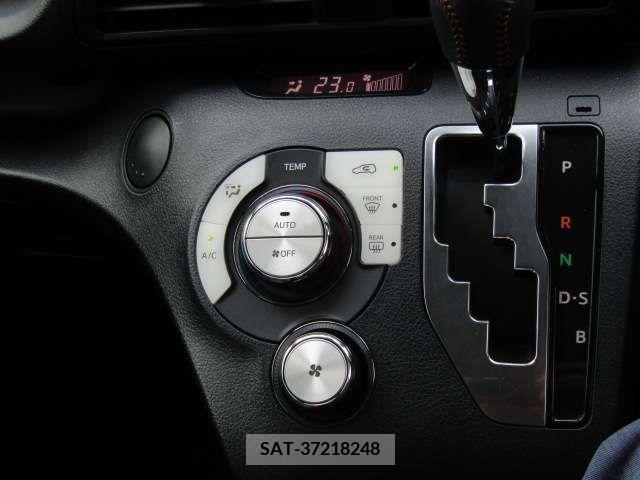 Toyota SIENTA 2017-09 325970-13