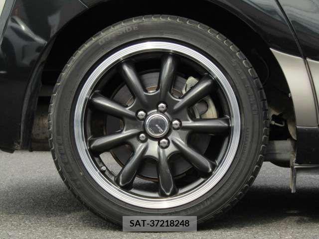 Toyota SIENTA 2017-09 325970-9