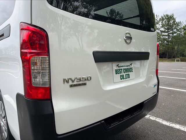 Nissan NV350 Caravan 2015-05 17056-17