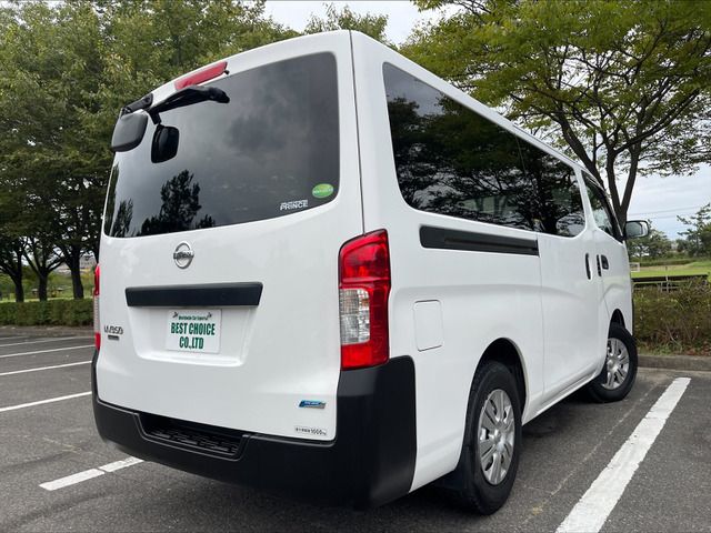 Nissan NV350 Caravan 2015-05 17056-3
