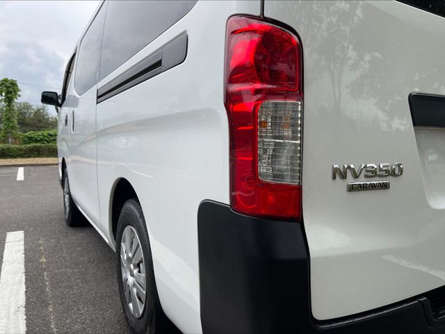 Nissan NV350 Caravan 2015-05 17056-15