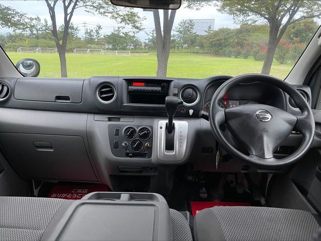 Nissan NV350 Caravan 2015-05 17056-9
