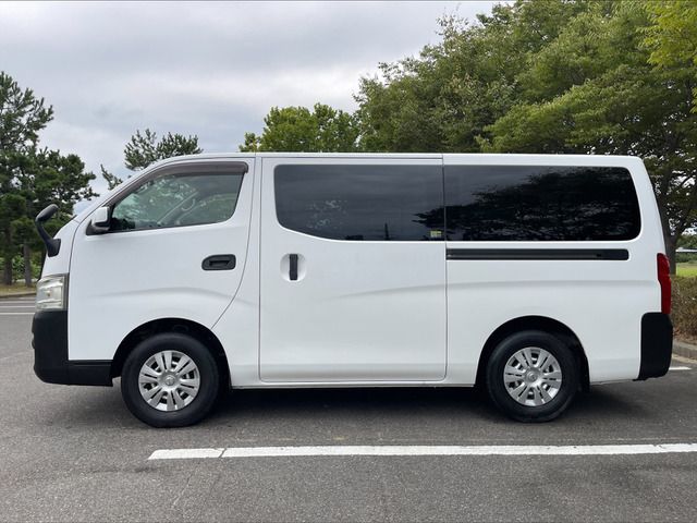Nissan NV350 Caravan 2015-05 17056-7