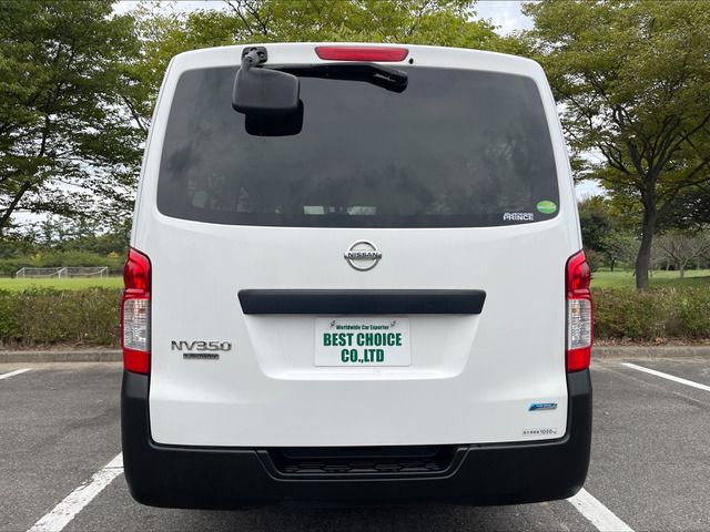Nissan NV350 Caravan 2015-05 17056-5