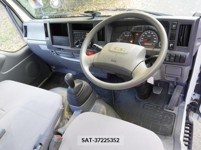 Isuzu ELF TRUCK 2016-09 207793-2