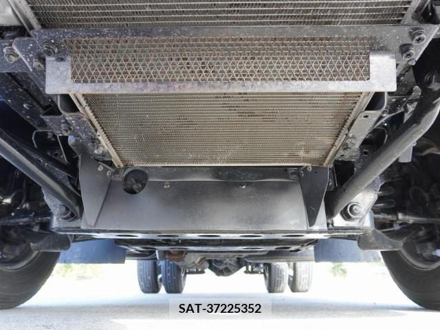 Isuzu ELF TRUCK 2016-09 207793-20