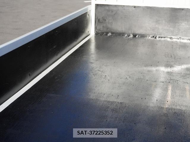 Isuzu ELF TRUCK 2016-09 207793-14