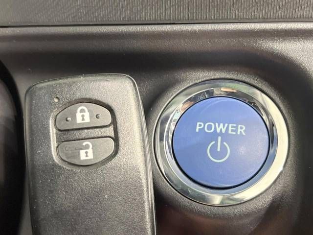 Toyota AQUA 2018-05 189013-7