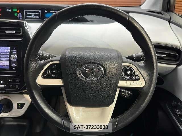 Toyota PRIUS 2016-06 209730-12