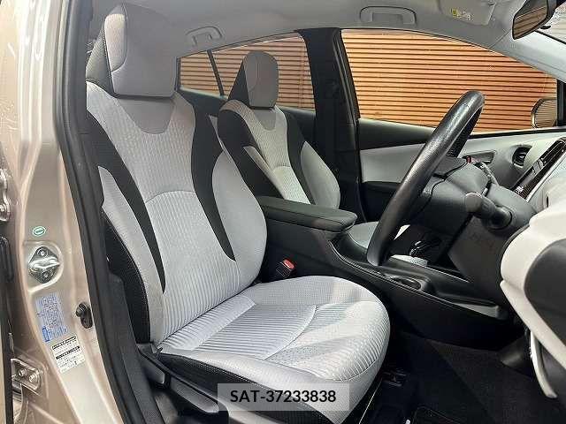 Toyota PRIUS 2016-06 209730-7