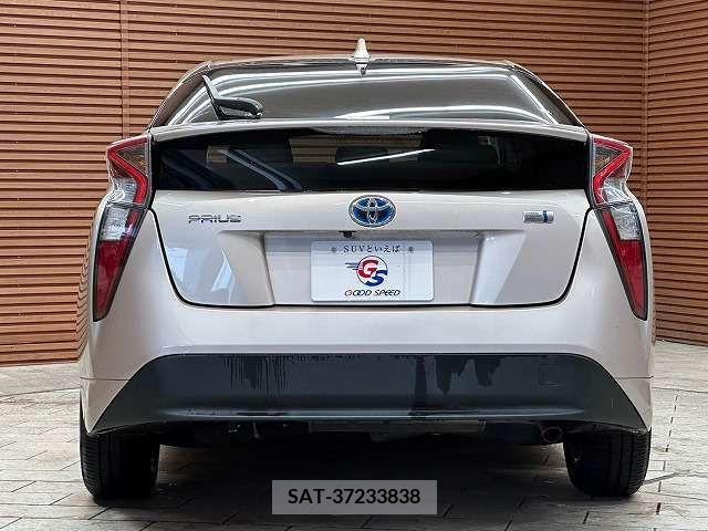 Toyota PRIUS 2016-06 209730-18