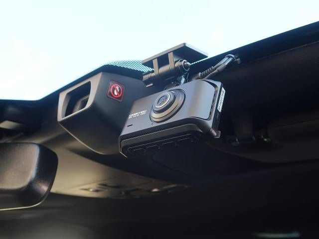 Subaru WRX S4 2017-08 185107-11