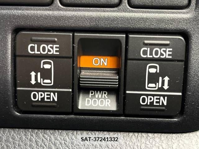 Toyota VOXY 2020-01 370315-5