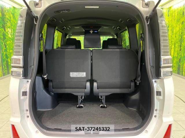 Toyota VOXY 2020-01 370315-11
