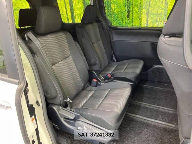 Toyota VOXY 2020-01 370315-9