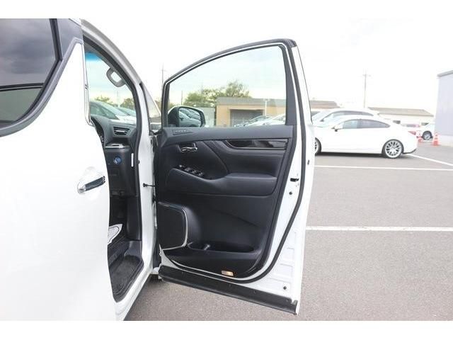 Toyota ALPHARD HYBRID 2018-06 194236-8