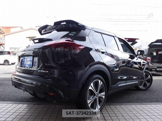 Nissan KICKS 2021-03 209225-2