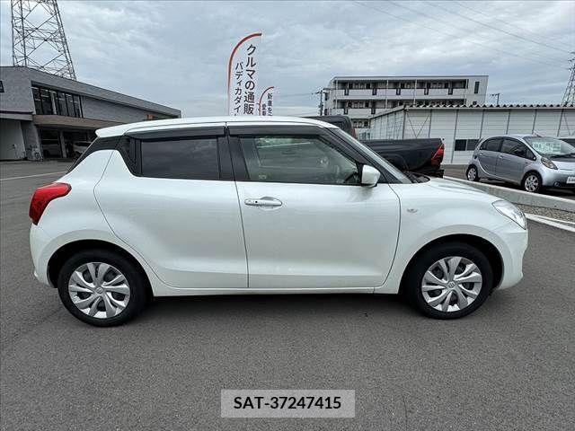 Suzuki SWIFT 2021-10 320956-12