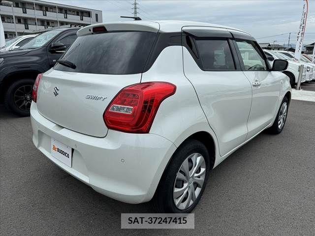 Suzuki SWIFT 2021-10 320956-15