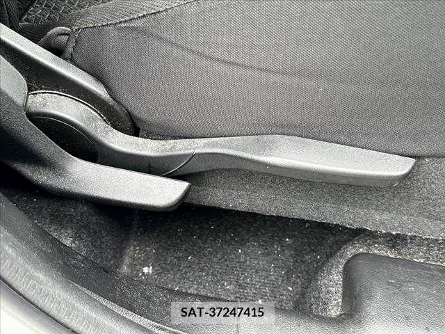 Suzuki SWIFT 2021-10 320956-27