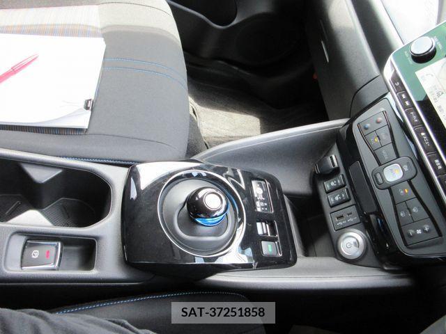 Nissan LEAF 2022-07 367066-19