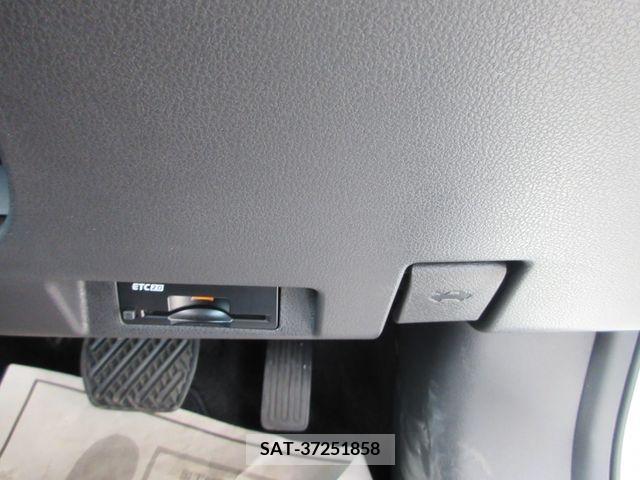 Nissan LEAF 2022-07 367066-13