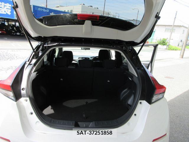Nissan LEAF 2022-07 367066-8