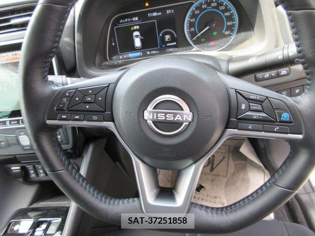 Nissan LEAF 2022-07 367066-11