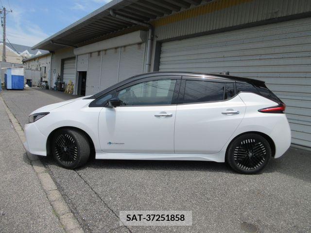 Nissan LEAF 2022-07 367066-2