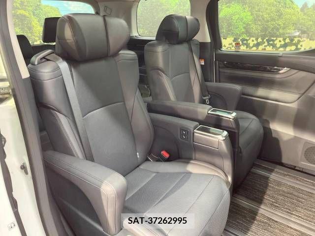 Toyota ALPHARD 2022-08 215015-9