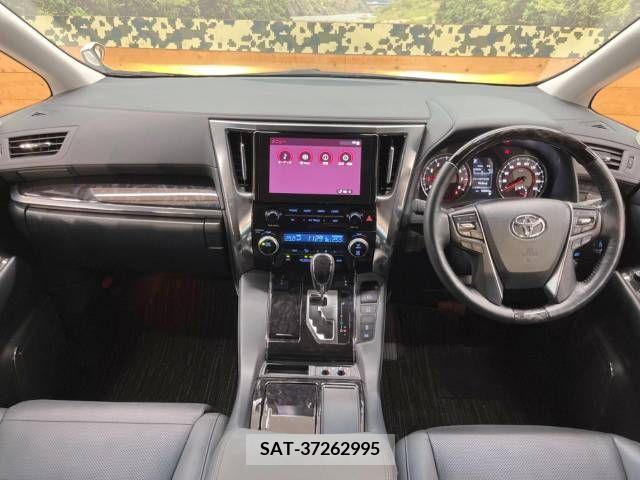 Toyota ALPHARD 2022-08 215015-1