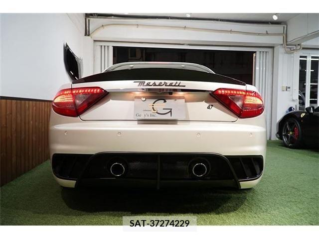Maserati GRANTURISMO 2015-07 372092-8