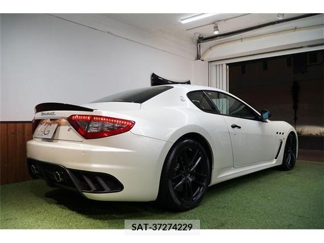 Maserati GRANTURISMO 2015-07 372092-7