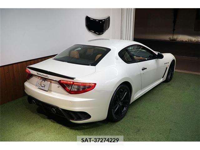 Maserati GRANTURISMO 2015-07 372092-6