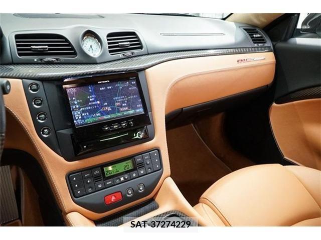 Maserati GRANTURISMO 2015-07 372092-15