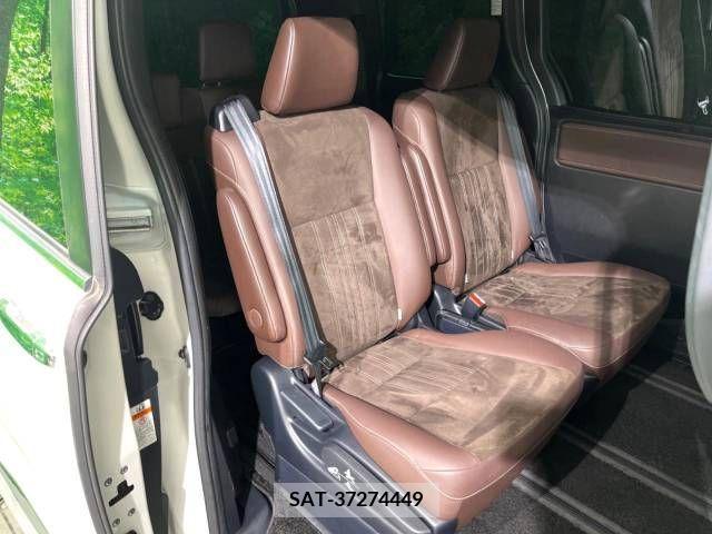 Toyota ESQUIRE 2017-09 379994-9