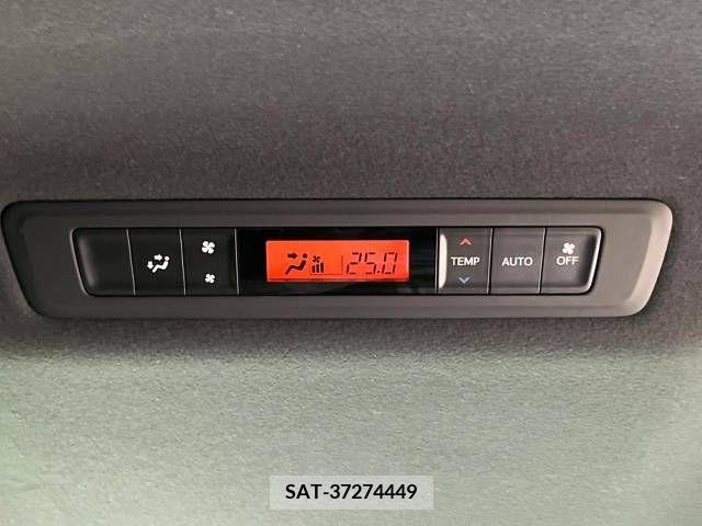 Toyota ESQUIRE 2017-09 379994-7