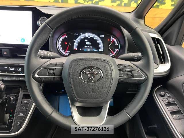 Toyota VOXY 2022-12 341560-10