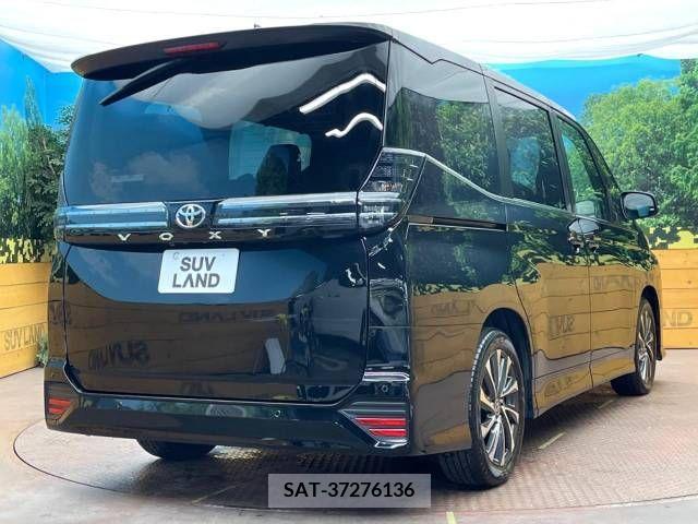 Toyota VOXY 2022-12 341560-16