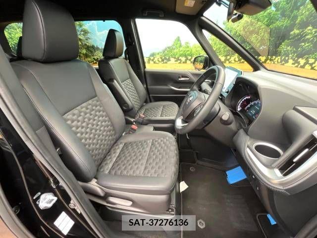 Toyota VOXY 2022-12 341560-7