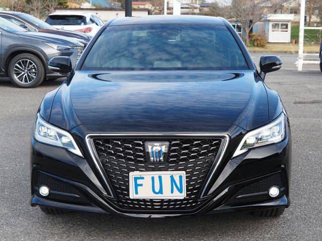Toyota CROWN SEDAN 2023-11 195403-1